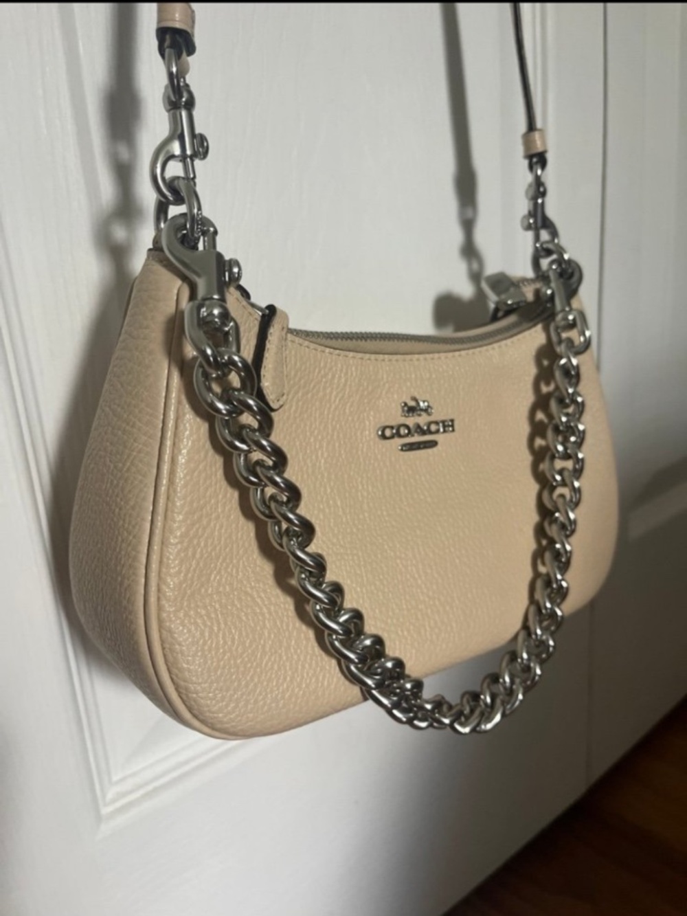 Coach Teri pebbled leather crossbody bag with full shoulder strap chain